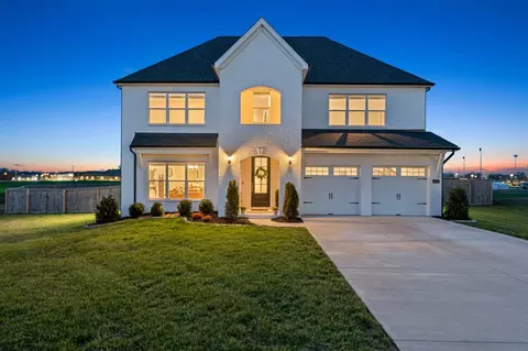 8761 Bale Twine Ct, Bowling Green, KY 42104