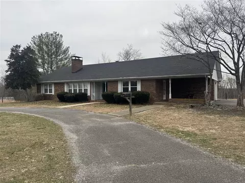8596 Holland Rd, Scottsville, KY 42164