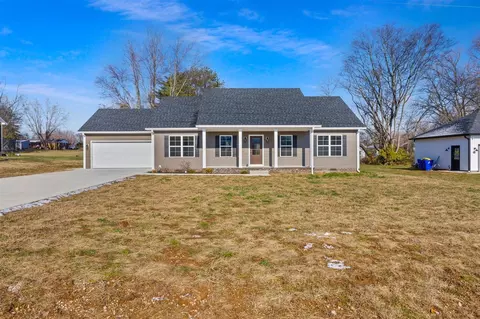 109 Virginia Dr, Auburn, KY 42206