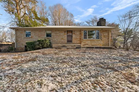 162 Green Acres Rd, Bowling Green, KY 42103
