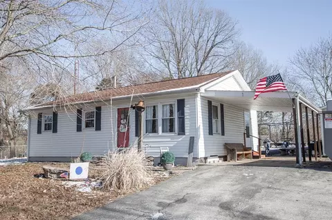 5594 Plano Rd, Bowling Green, KY 42104
