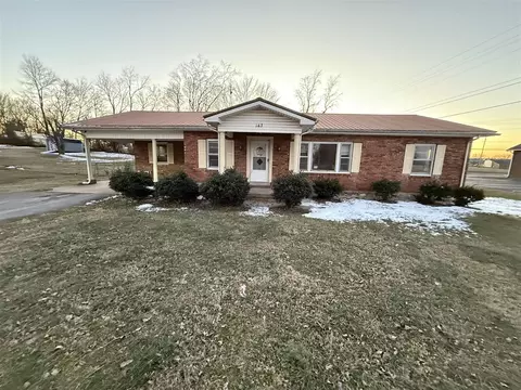 143 Hilltopper Dr, Bowling Green, KY 42101
