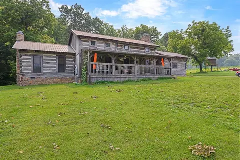 10418 Austin Tracy Rd, Fountain Run, KY 42133
