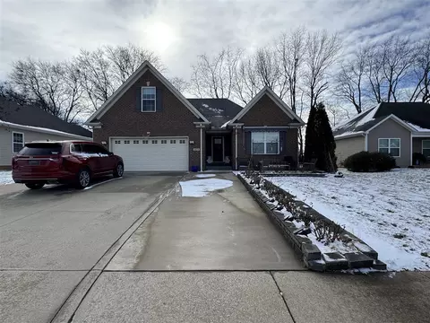 3698 Woodbridge Ln, Bowling Green, KY 42104