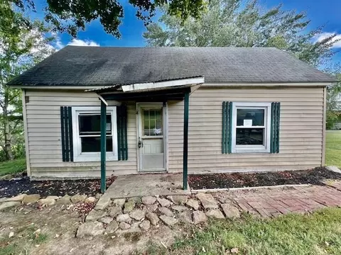 517 Church St, Centertown, KY 42328