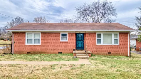 207 Legion Dr, Franklin, KY 42134