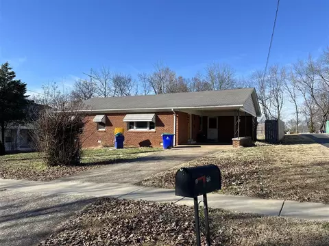 676 W 7th St, Russellville, KY 42276