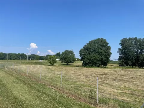 Corner Veterans Memorial Highway, Scottsville, KY 42164