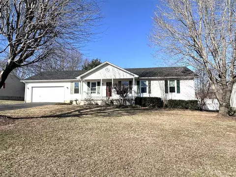 178 Phelps Way, Bowling Green, KY 42104