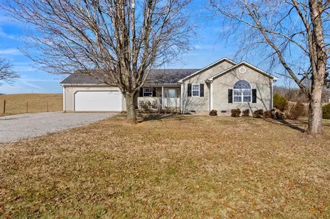 2425 Pondsville Rd, Smiths Grove, KY 42171