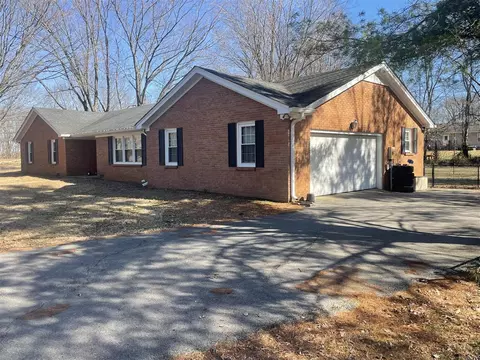 245 Oakridge Ln, Franklin, KY 42134