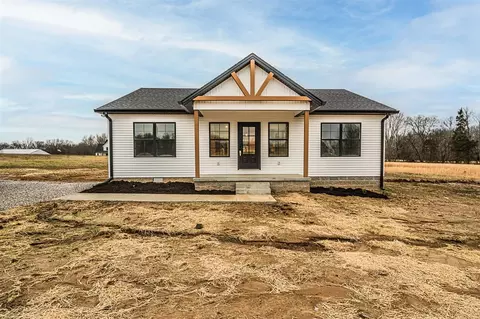 1479 Lewis Rd, Smiths Grove, KY 42171