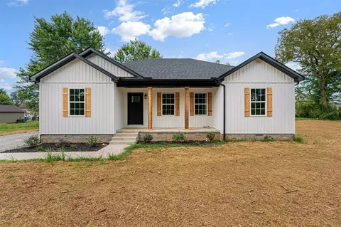163 Perkins St, Auburn, KY 42206