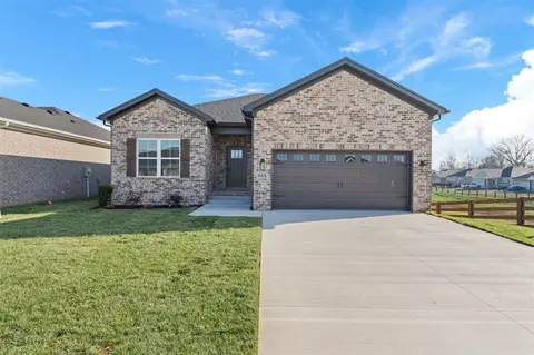 845 Poplar Log Dr, Bowling Green, KY 42101