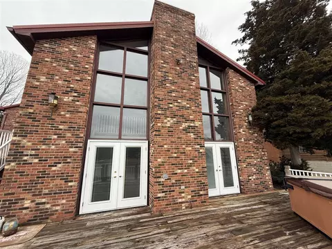 1537 Ky-1055, Eddyville, KY 42038