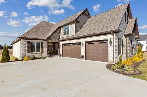 1155 Teal St, Bowling Green, KY 42104