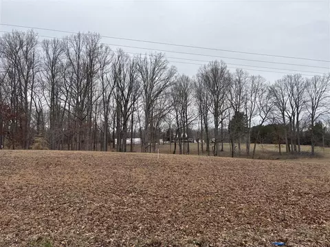 5298 Bowling Green Rd, Scottsville, KY 42164