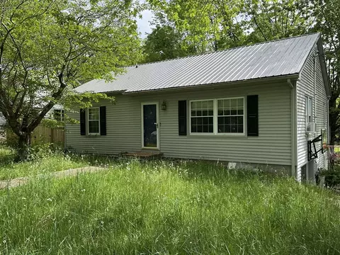 101 Hutcherson Dr, Glasgow, KY 42141