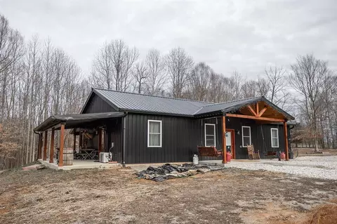 2410 Apple Grove Rd, Summer Shade, KY 42166