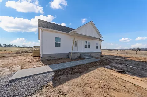 547 Rocky Hill Rd, Smiths Grove, KY 42171