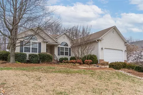 1252 Trillium Ln, Bowling Green, KY 42104