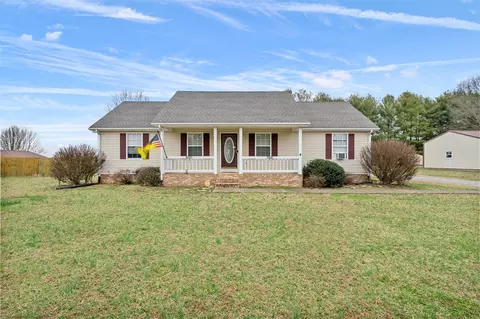 175 Gammons Ln, Lafayette, TN 37083