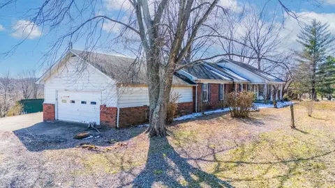 675 S Main St, Morgantown, KY 42261