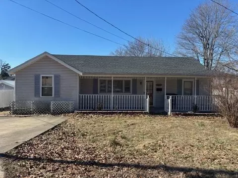 609 N 4th St, Central City, KY 42330