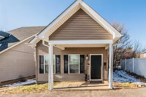 1517 Kenton St, Bowling Green, KY 42101