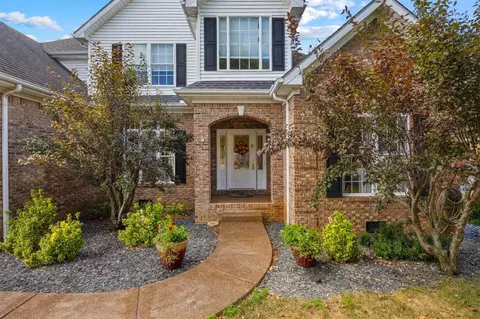 547 Golfview Way, Bowling Green, KY 42104