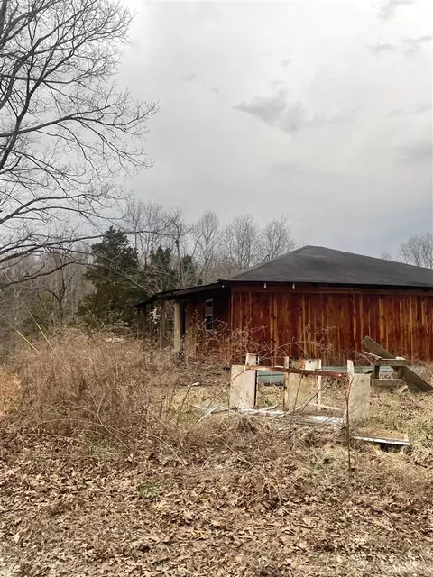 6040 Bryant Ridge Rd, Caneyville, KY 42721