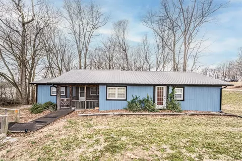 740 Beaver Point Rd, Glasgow, KY 42141