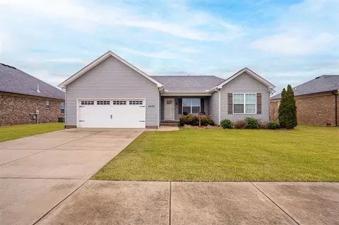 5436 Green Ash Dr, Bowling Green, KY 42101