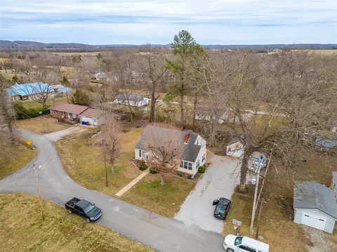 392 N 2nd St, Lewisburg, KY 42256