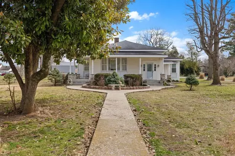 318 College St, Smiths Grove, KY 42171