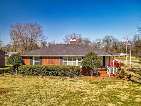 1000 Meadow Ln, Russellville, KY 42276