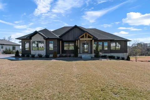 1085 Drakes Ridge Ln, Bowling Green, KY 42103