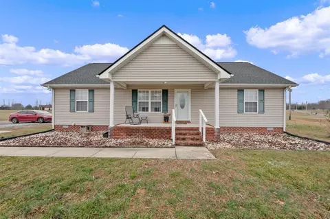 1112 Mt Vernon Rd, Bethpage, TN 37022