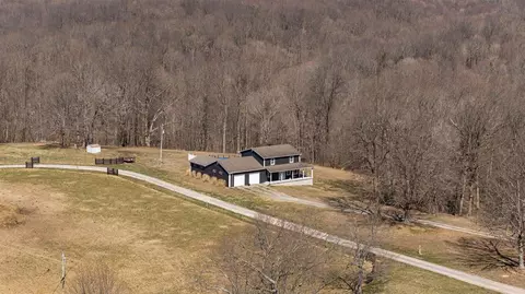 3378 Mitchell Weaver Rd, Scottsville, KY 42164