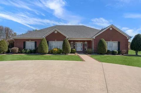 372 Neal Howell Rd, Bowling Green, KY 42104
