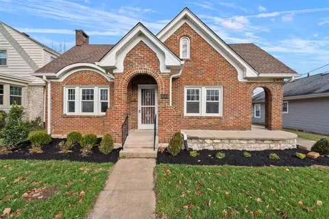 1043 Nutwood St, Bowling Green, KY 42101