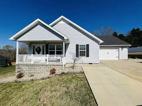 113 Cherrywood Dr, Central City, KY 42330