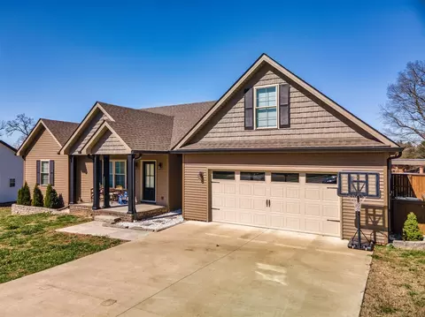 100 Country Club Blvd, Russellville, KY 42276