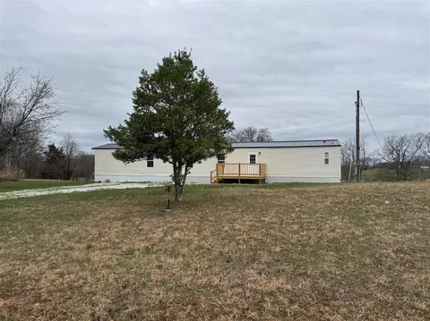 100 Youngstown Rd, Hardyville, KY 42746