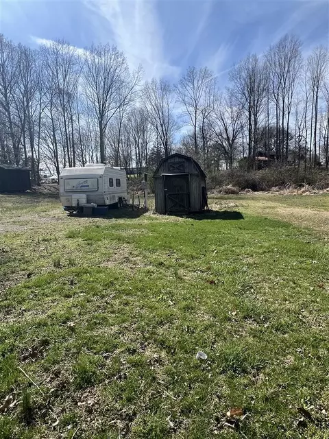 137 Margaret Ann Dr, Scottsville, KY 42164
