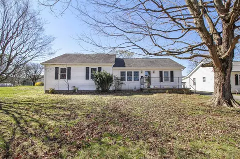 315 Woodlawn Ave, Horse Cave, KY 42749