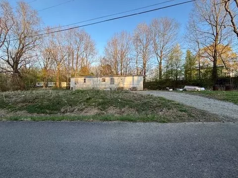 320 Highway 2107, Drakesboro, KY 42337