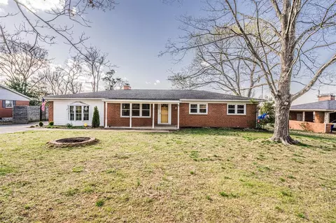 2129 Kaymoor St, Bowling Green, KY 42101