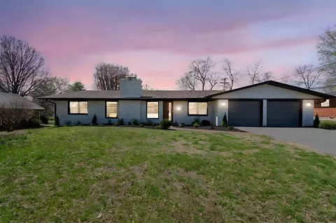911 Hampton Ct, Bowling Green, KY 42103