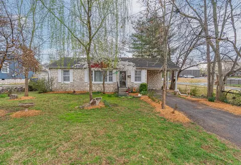 1308 Henry Dr, Bowling Green, KY 42104